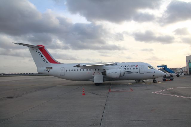 Canadair Regional Jet CRJ-700 (EI-RJU)