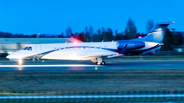 Embraer ERJ-135 (N529GB)