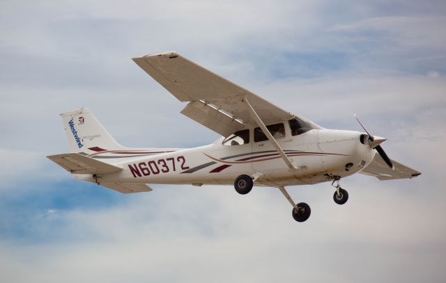 Cessna Skyhawk (N60372)