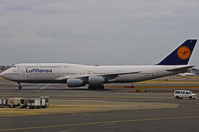 BOEING 747-8 (D-ABYL)