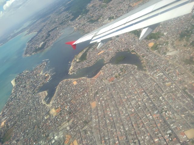 JJ3891 — - Vista aerea da Bahia de todos os santos, Salvador - Bahia - Brasil.