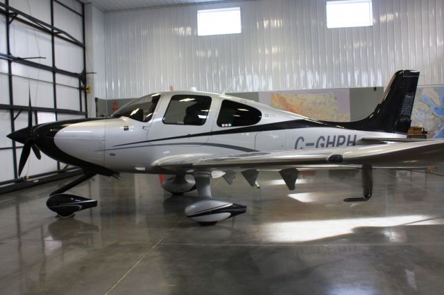 Cirrus SR-22 (C-GHPH)