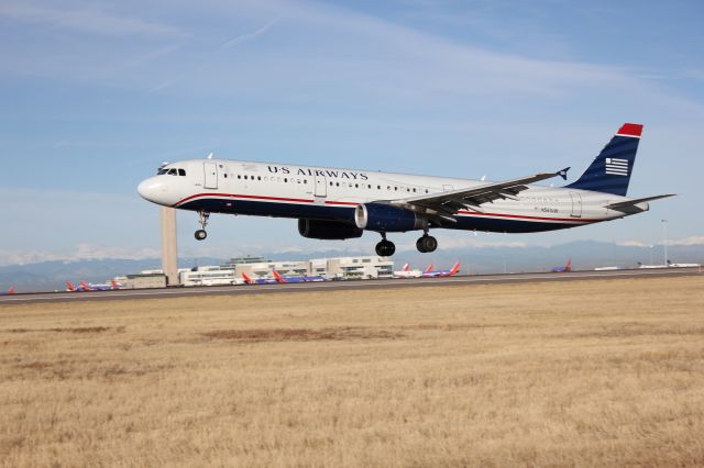 Airbus A321 (N561UW) - 10-28-2015