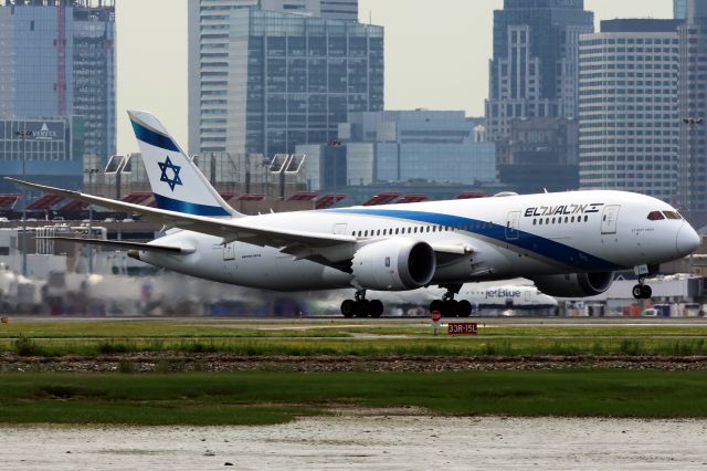 Boeing 787-8 (4X-ERA)