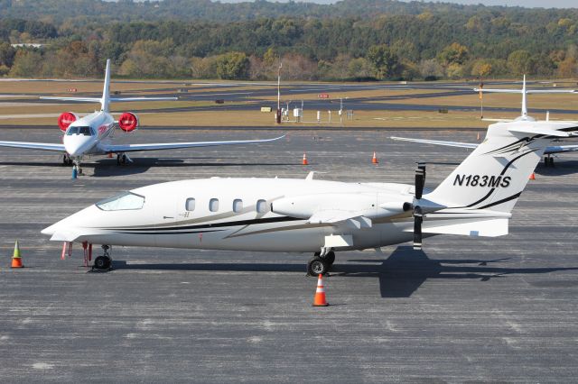 Piaggio P.180 Avanti (N183MS)