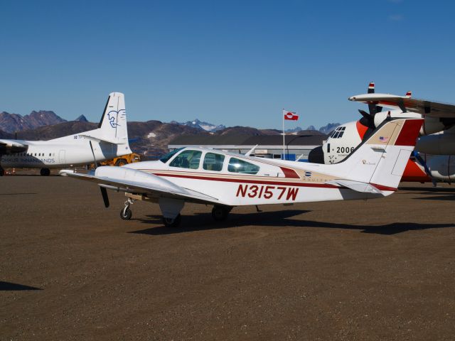 Beechcraft 55 Baron (N3157W) - At Kulusuk (BGKK) 31. august 2009