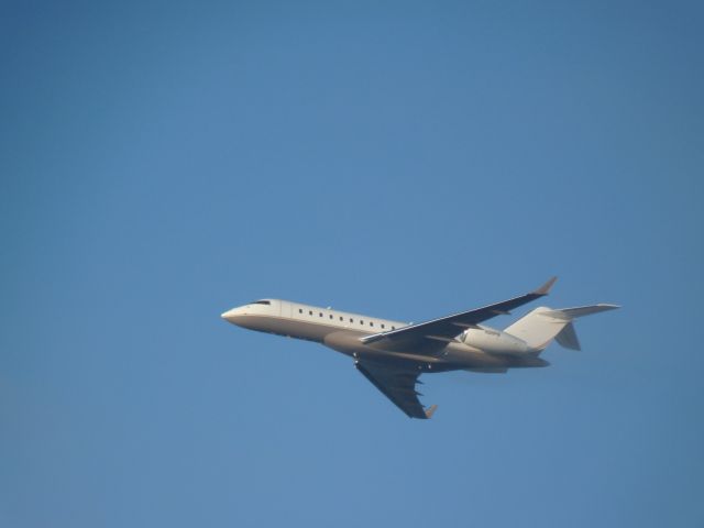 Bombardier Global Express (N211PB)