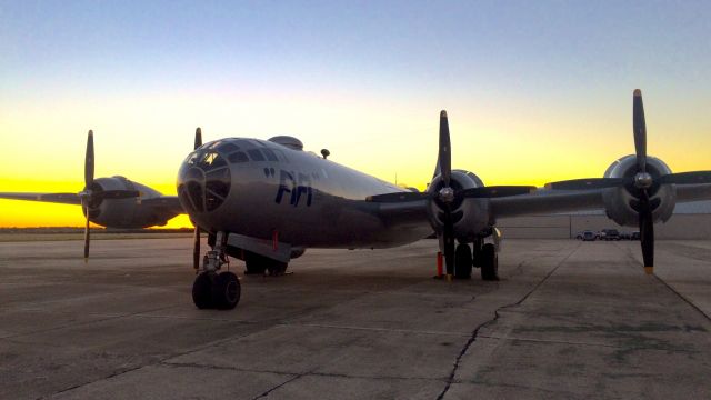 Boeing B-29 Superfortress (N529B)