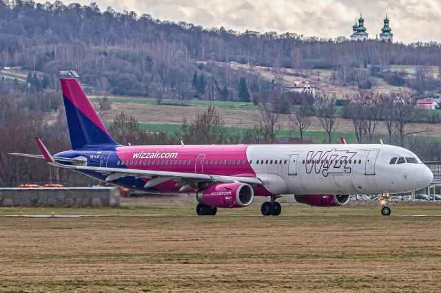 Airbus A321 (HA-LXI)