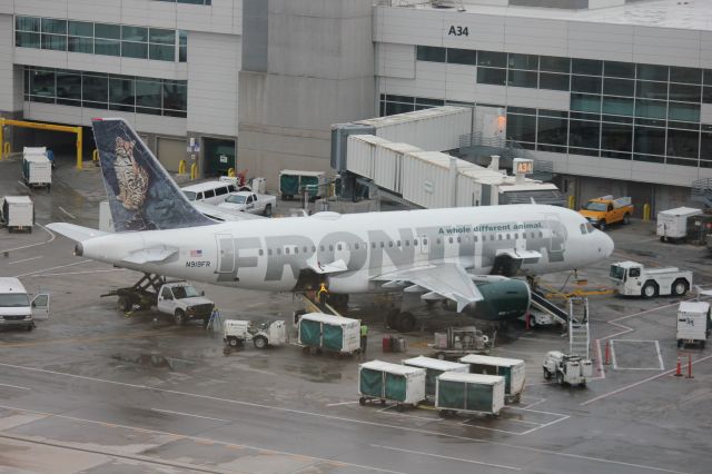 Airbus A319 (N919FR)