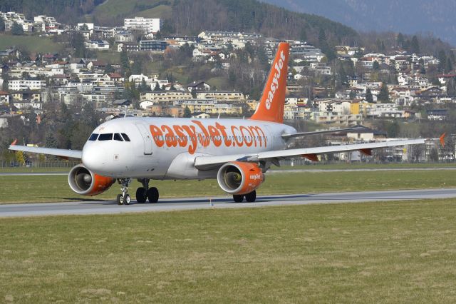 Airbus A319 (G-EZDI)