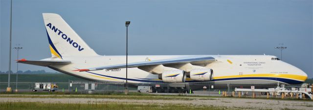 Antonov An-124 Ruslan —