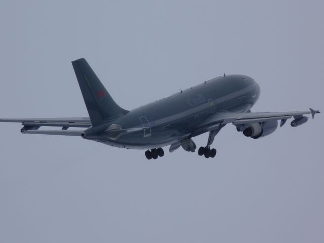 Airbus A310 (CFC15004) - gear up,aborted landing on runway 32