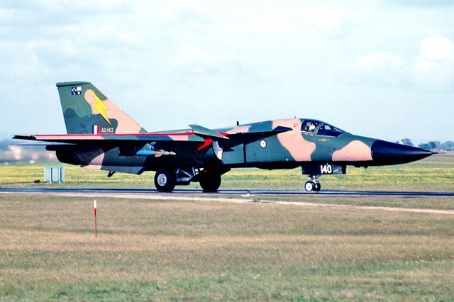 A8140 — - AUSTRALIA - AIR FORCE - GENERAL DYNAMICS F-111C AARDVARK - REG : A8-140 (CN D1-16) - EDINBURGH - RAAF BASE ADELAIDE SA. AUSTRALIA - YPED