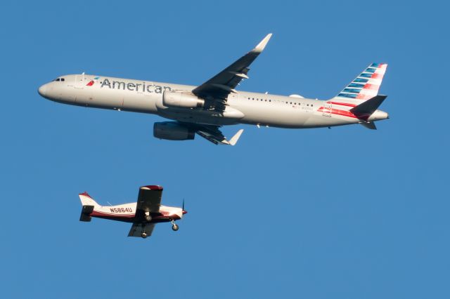 Airbus A321 (N129AA)