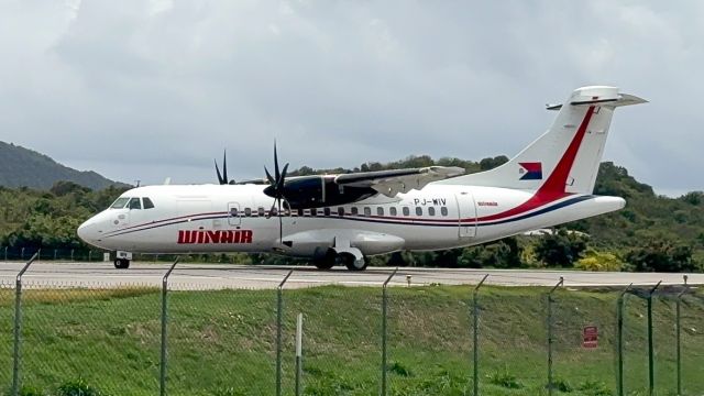 ALENIA Surveyor (ATR-42-500) (PJ-WIV)