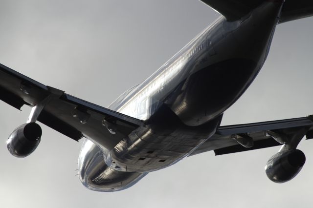 Boeing 747-400 (G-CIVN) - Departing LHR.