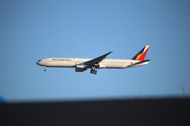 BOEING 777-300ER (RP-C7776)