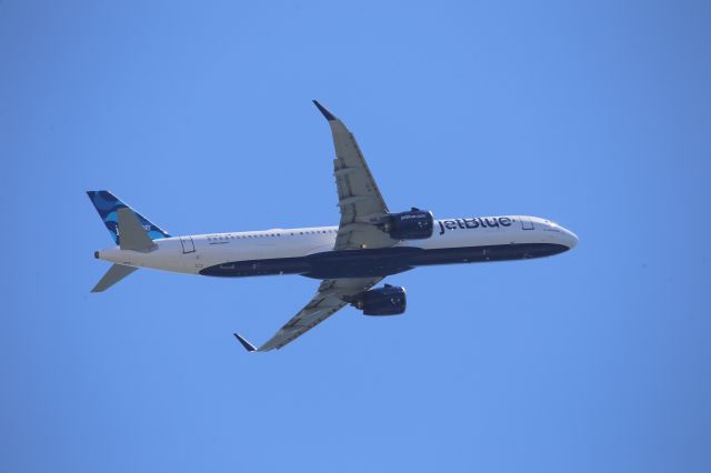 Airbus A321neo (N2105J)