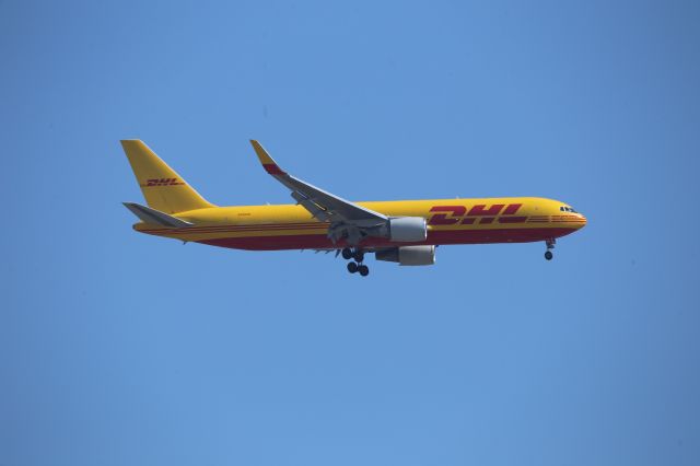 BOEING 767-300 (N284DH)