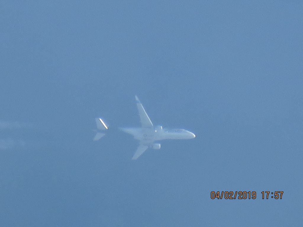 Embraer 175 (N620QX)