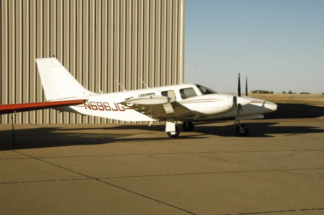 N696JG —