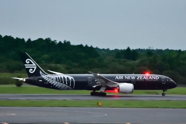 Boeing 787-9 Dreamliner (ZK-NZE)