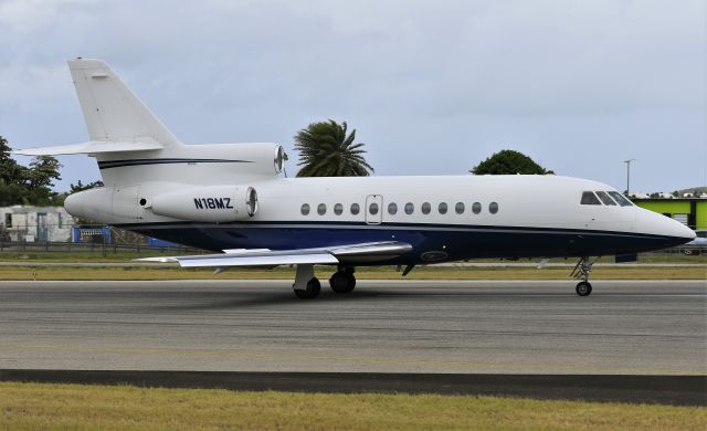 Dassault Falcon 900 (N18MZ)