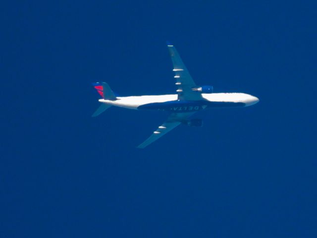 Airbus A330-300 (N822NW)