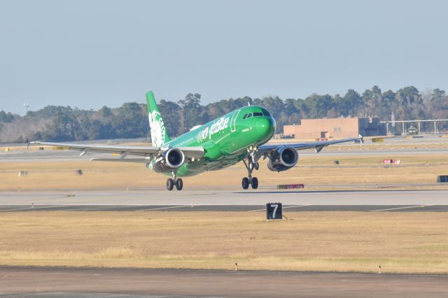 N595JB — - JetBlue's "Lucky Blue" taking off out of Houston-Hobby!br /br /Also check out my online store at https://jwhatphotography.com Custom prints are available. It will slowly be updated through time. Check out my Patreon at https://www.patreon.com/Jwhatphoto