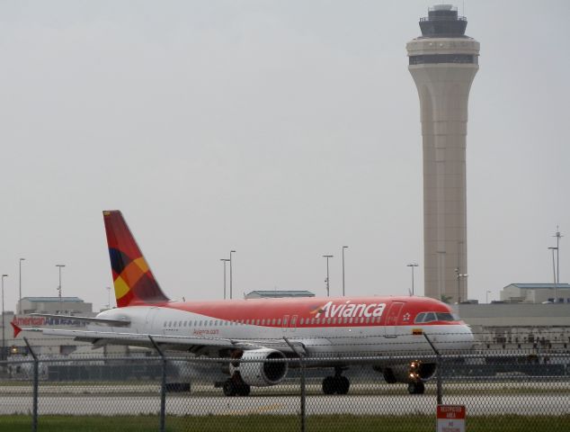 Airbus A320 (N398AV)