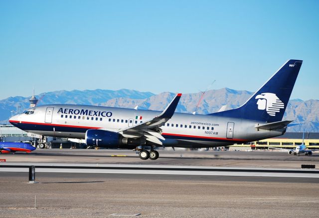 Boeing 737-700 (N997AM) - AeroMexico Boeing 737-76Q N997AM (cn 30283/1156)  Las Vegas - McCarran International (LAS / KLAS) USA - Nevada, January 3, 2010 Photo: Tomas Del Coro