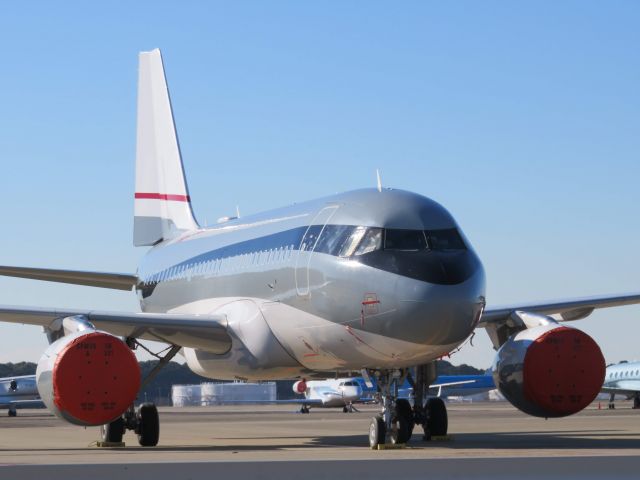 Airbus A319 (P4-MIS) - I take a picture on Dec 16, 2016.br /Global Jet isnt possessing our machine current as of now. The owner is mysterious.br /Silver Arrow？？？