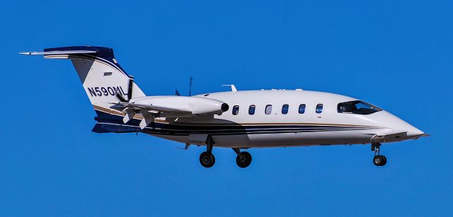 Piaggio P.180 Avanti (N590ML)