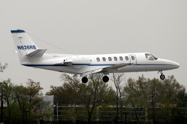 Cessna Citation V (N626RB) - On final approach for rwy 24 on 15-Apr-12 arriving from KMDH.