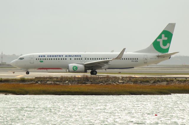 Boeing 737-800 (PH-HSA) - Sun Country 252 to Minneapolis. Leased from Transavia Airlines for the winter.