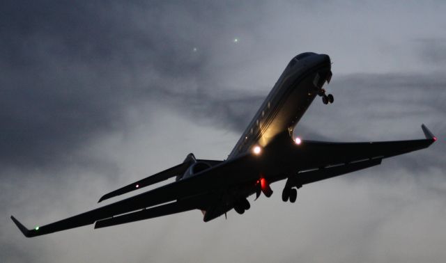 Gulfstream Aerospace Gulfstream V (N1DC) - N1DC departing TNCM on a late afternoon flight!!!