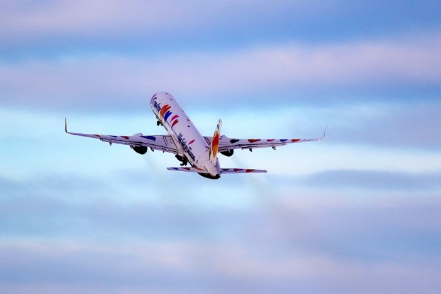 Boeing 757-200 (D-ABON)