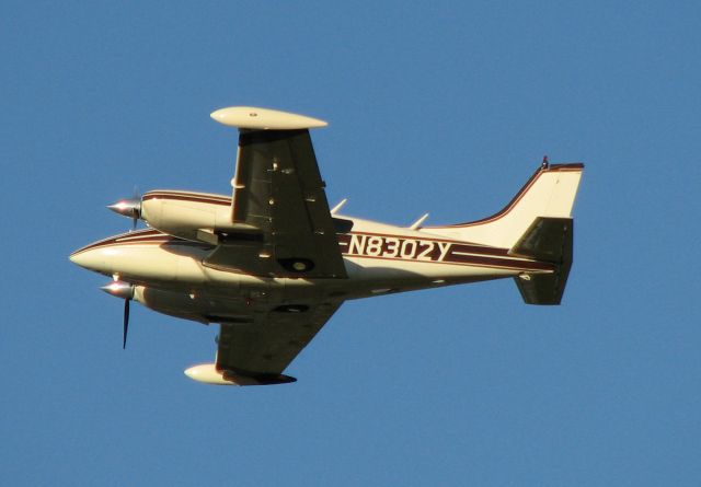 N8302Y — - Departing runway 32 Shreveport Downtown Airport