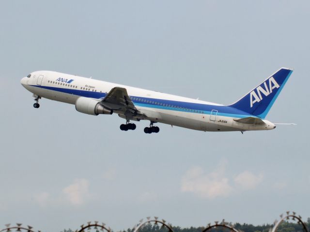 BOEING 767-300 (JA616A)