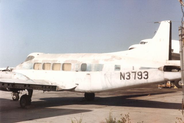 Hawker Siddeley Dove (N3793) - Seen here in Jun-86.br /br /Registration cancelled 19-Aug-13 as expired.