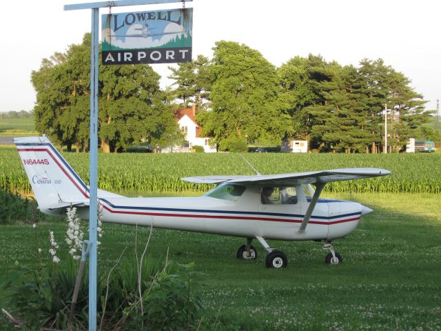 Cessna Commuter (N6444S) - Ready to take off on 18 at C97--Lowell, IN  Very nice grass airport.