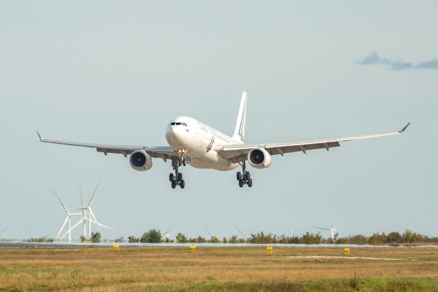 Airbus A330-200 (F-UJCU)