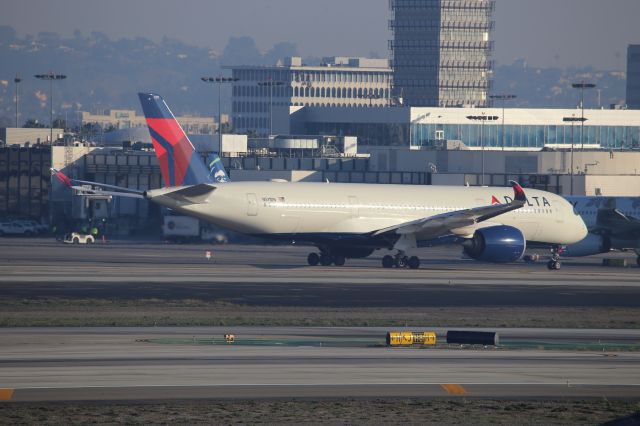 Airbus A350-900 (N511DN)