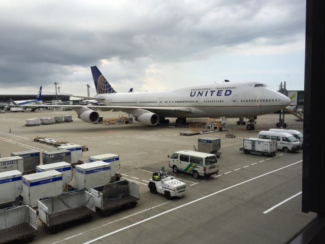 Boeing 747-400 (N171UA) - June 17, 2015 gate 34, UA882 NRT to ORD 4 month before her retirement