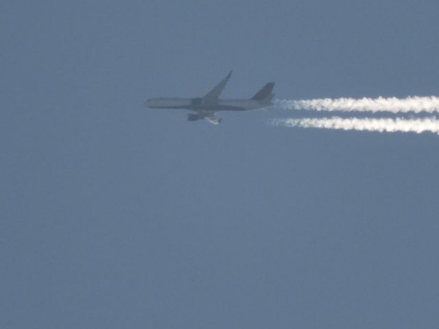 Boeing 757-200 (N557NW)