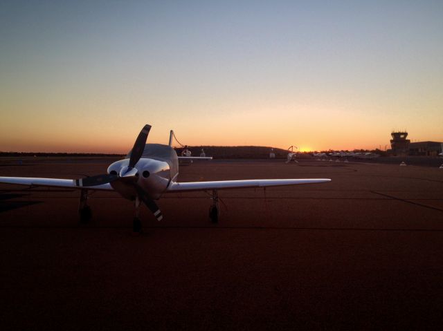 Lancair Legacy 2000 (VH-XTZ)