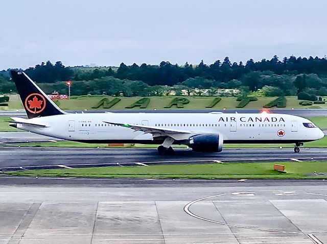 Boeing 787-9 Dreamliner (C-FNOE)