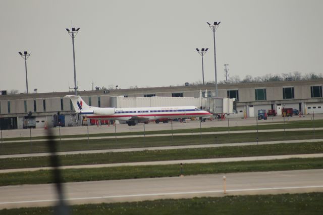 Embraer ERJ-145 (N620AE) - EGF2706, KGRR to KDFW, 4/19/12, prepping for departure