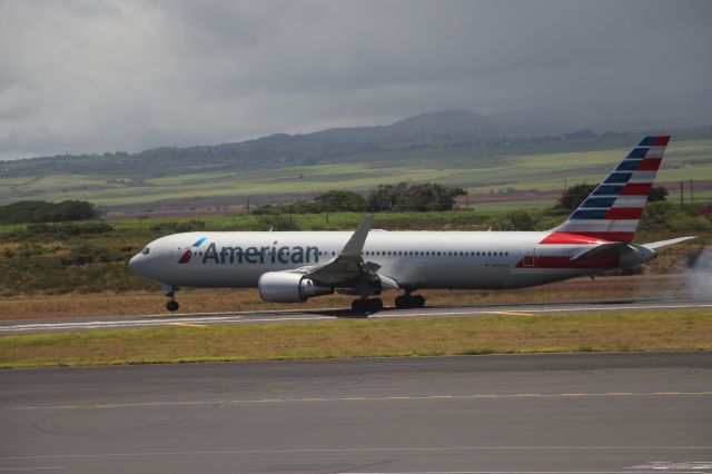 BOEING 767-300 (N393AN)